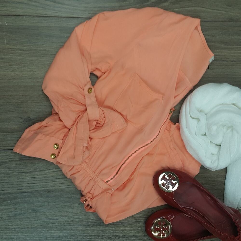 Guess salmon romper with half sleeve sleeve sz xs